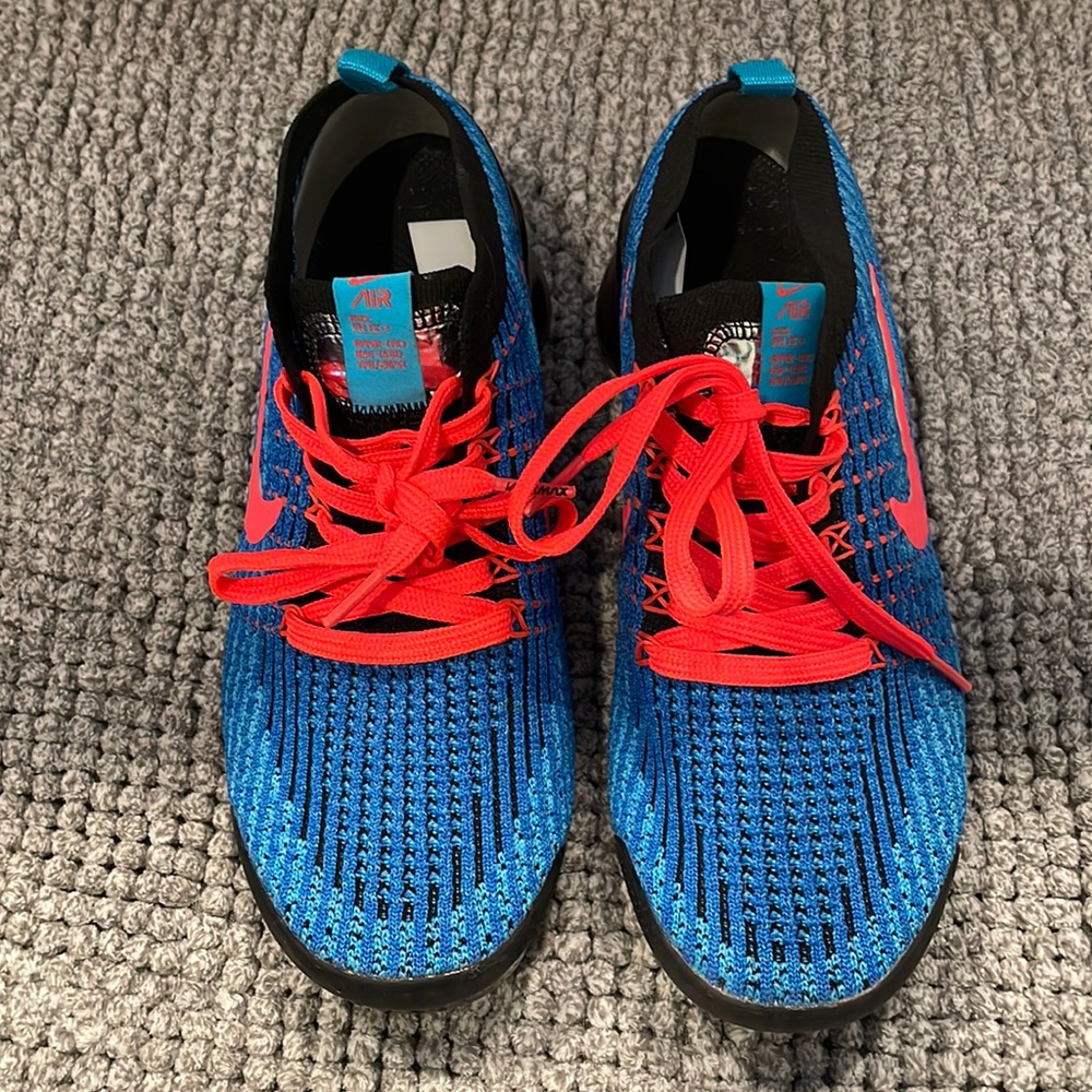 Nike Vapormax Tennis Shoes